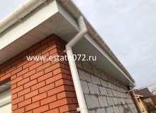Монтаж карнизов и водостоков